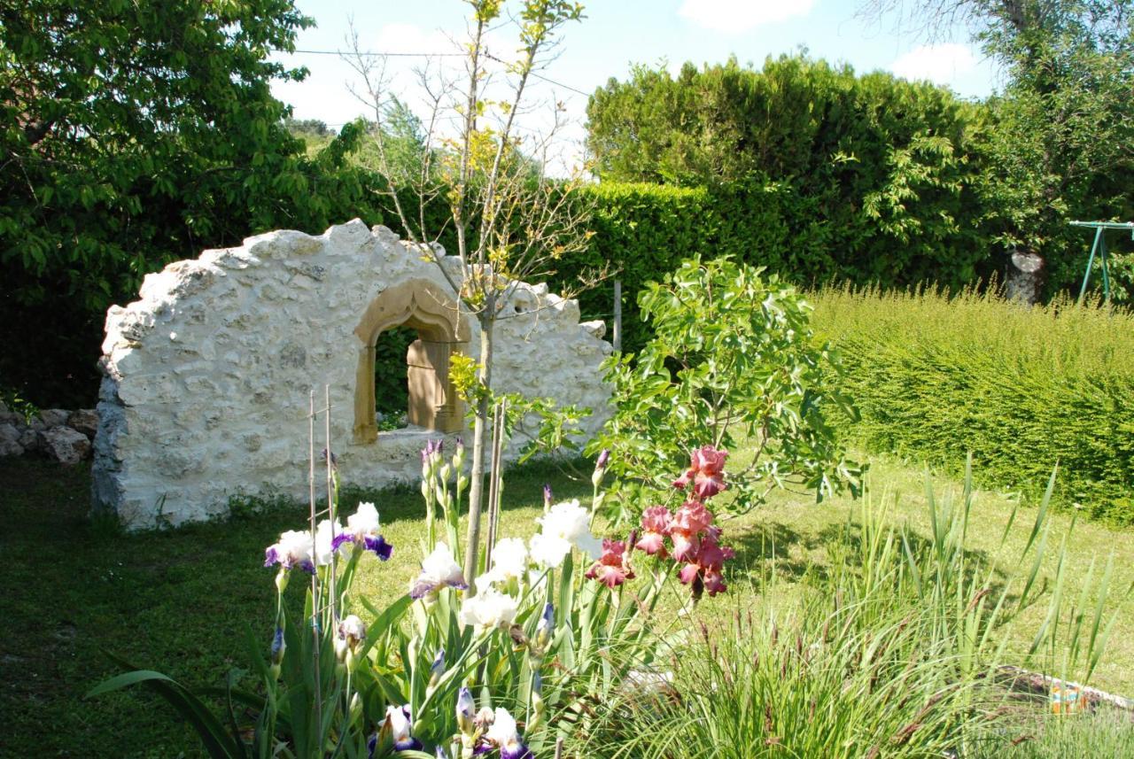 Chambre D'Hotes "Les Paturelles" Fougeres-sur-Bievre Zewnętrze zdjęcie
